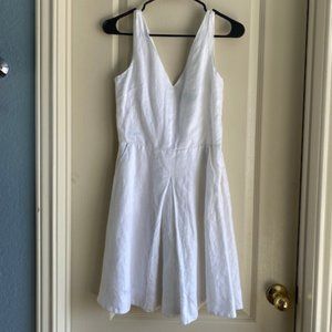 White summer Gap dress.